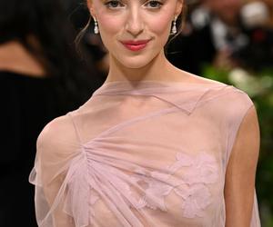 Phoebe Dynevor