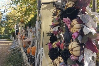 Willa na Jaśkowej Dolinie w Gdańsku znów straszy! Tegoroczny motyw Halloween budzi niepokój