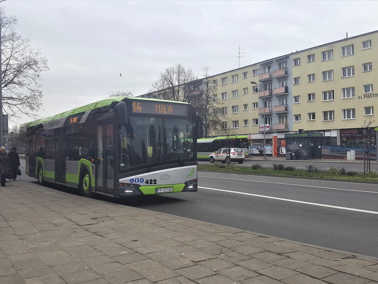 Pasażerowie będą samodzielnie otwierać drzwi w autobusach