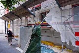 Budynek przy Chopina podczas modernizacji