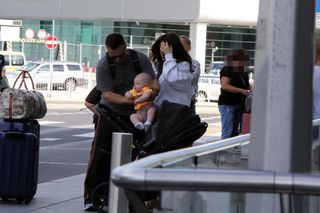 Marcin Hakiel z rodziną lecą na wakacje