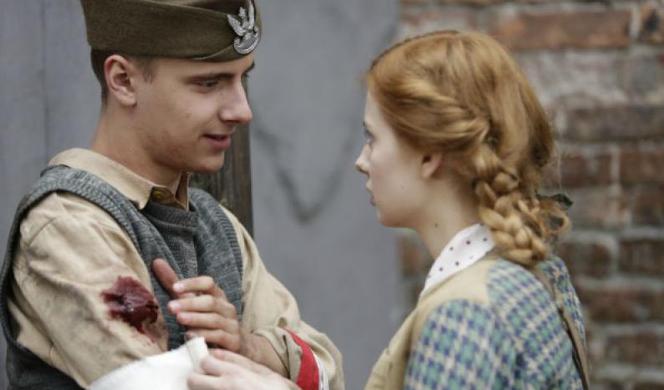 Czas honoru 7 sezon. Apacz (Maciej Musiał), Irena (Weronika Humaj)