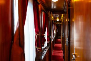 Wagon salonowy - zdjęcia. Zobacz wnętrze wagonu, którym podróżowali najważniejsi politycy z PRL-u