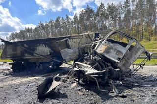 Zderzenie dwóch ciężarówek na S5 pod Bydgoszczą! Jedna stanęła w płomieniach