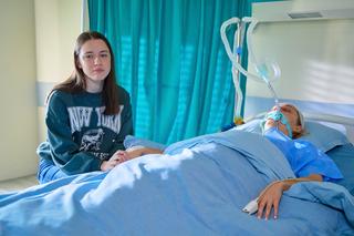 Na Wspólnej odc. 3542. Zuza Hoffer (Małgorzata Socha), Ula (Julia Jurek)