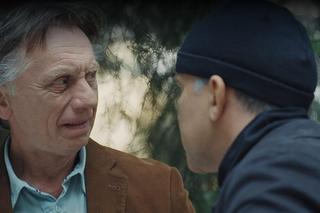 	M jak miłość odc. 1780. Robert Żak (Krzysztof Tyniec), grabarz Leon (Dariusz Toczek)