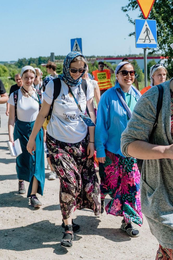 Pątnicy zmierzają „Prawosławnej Częstochowy” w małej wsi w woj. lubelskim