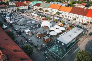 Który rynek w wojewódzkie łódzkim jest najładniejszy? Zapytaliśmy sztuczną inteligencję!