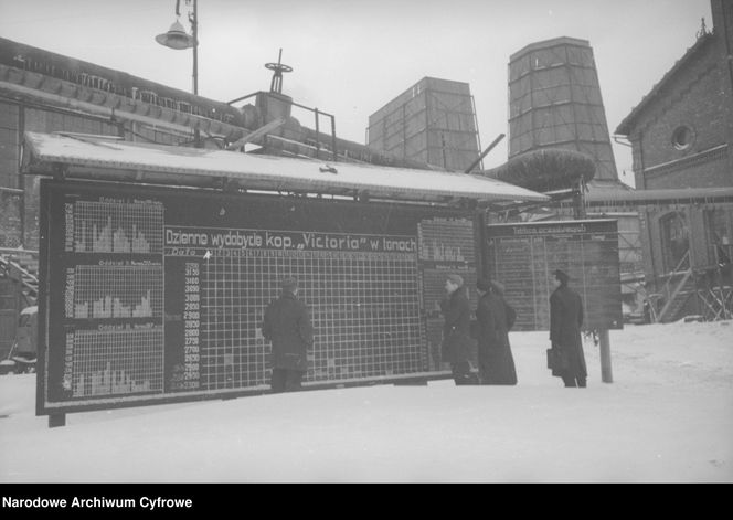 Tak wyglądała praca w wałbrzyskich kopalniach w 1946 roku. Niesamowite zdjęcia górników