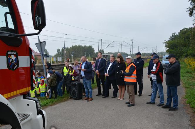Akcja profilaktyczna "Bezpieczny przejazd" w Koszewnicy w gminie Kotuń w 2021 roku