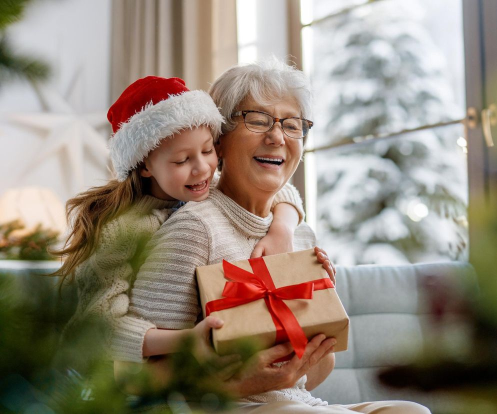 Radosne święta pomocne w zmniejszaniu ryzyka demencji? Naukowcy wyjaśniają