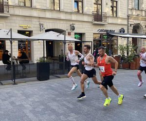 Rossmann Run 2025. Tłumy biegaczy wzięły udział w biegu ulicą Piotrkowską