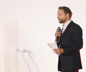 Maciej Stuhr ma dziś urodziny. Oto jego najważniejsze role!