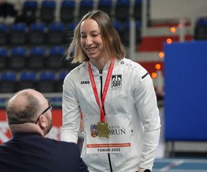 Halowe mistrzostwa Polski 2025 w Arenie Toruń. Zdjęcia kibiców z trybun i sportowców