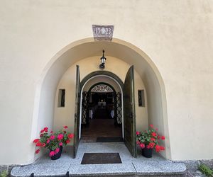 Wyjątkowy kościół w Okartowie. Wnętrze zapiera dech w piersiach