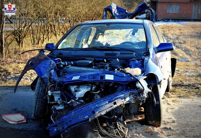 Borów: Koszmar na drodze. 47-latek nie żyje, trzy osoby w szpitalu