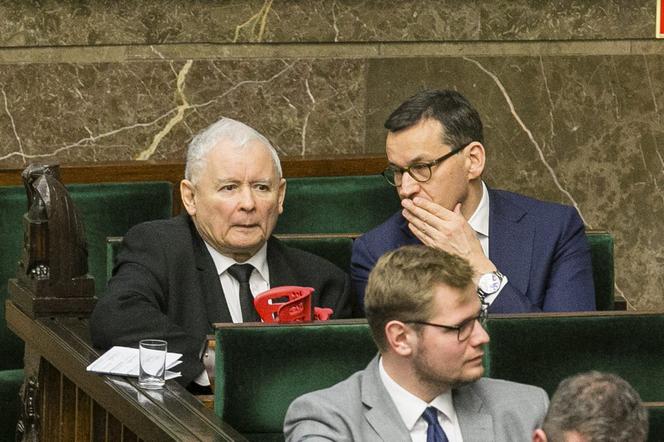 Jarosław Kaczyński. Chory prezes znowu przyszedł do pracy
