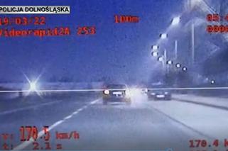 Pędził przez miasto 170 km/godz. Dramatyczny pościg za pijanym kierowcą [WIDEO]