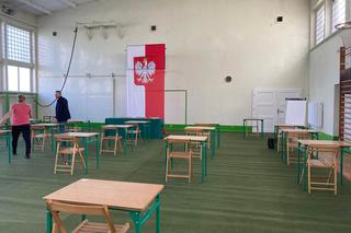 Matura 2023. Maturzyści podczas matury w LO VII w Zielonej Górze