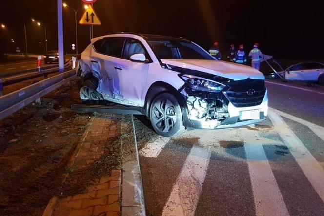Po wypadku w Skarżysku: Kierowca, który wypadł przez szybę ZMARŁ w szpitalu!