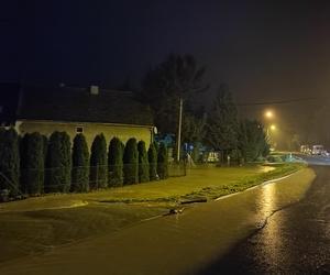 Nysa. Ratownicy WOPR i GOPR z całego kraju zjeżdżają do miasta. Dwugodzinne kolejki w sklepach