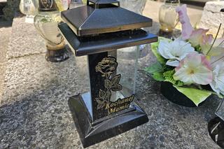 Dzień Mamy na cmentarzu