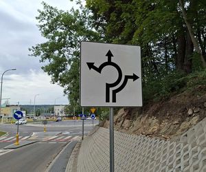 Drogowe remonty w Starachowicach. Fragment ulicy Piłsudskiego otwarty dla kierowców