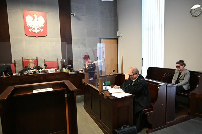 "Zaszczepiła" 40 dzieci nieznanym preparatem, narażając ich życie i zdrowie. Emerytowana pielęgniarka stanęła przed sądem