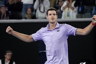 Hurkacz - Korda O której godzinie gra Hurkacz 4. runda Australian Open Mecz Polaka bardzo wcześnie rano! KIEDY gra Hurkacz kolejny mecz