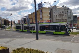Poniedziałek w Olsztynie jeszcze bez tramwajów.  Korzystamy z komunikacji zastępczej [AUDIO]