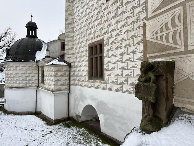 Zamek Pardubice - zdjęcia cennego zabytku Wschodnich Czech. Wnętrza, muzeum, zamek nocą