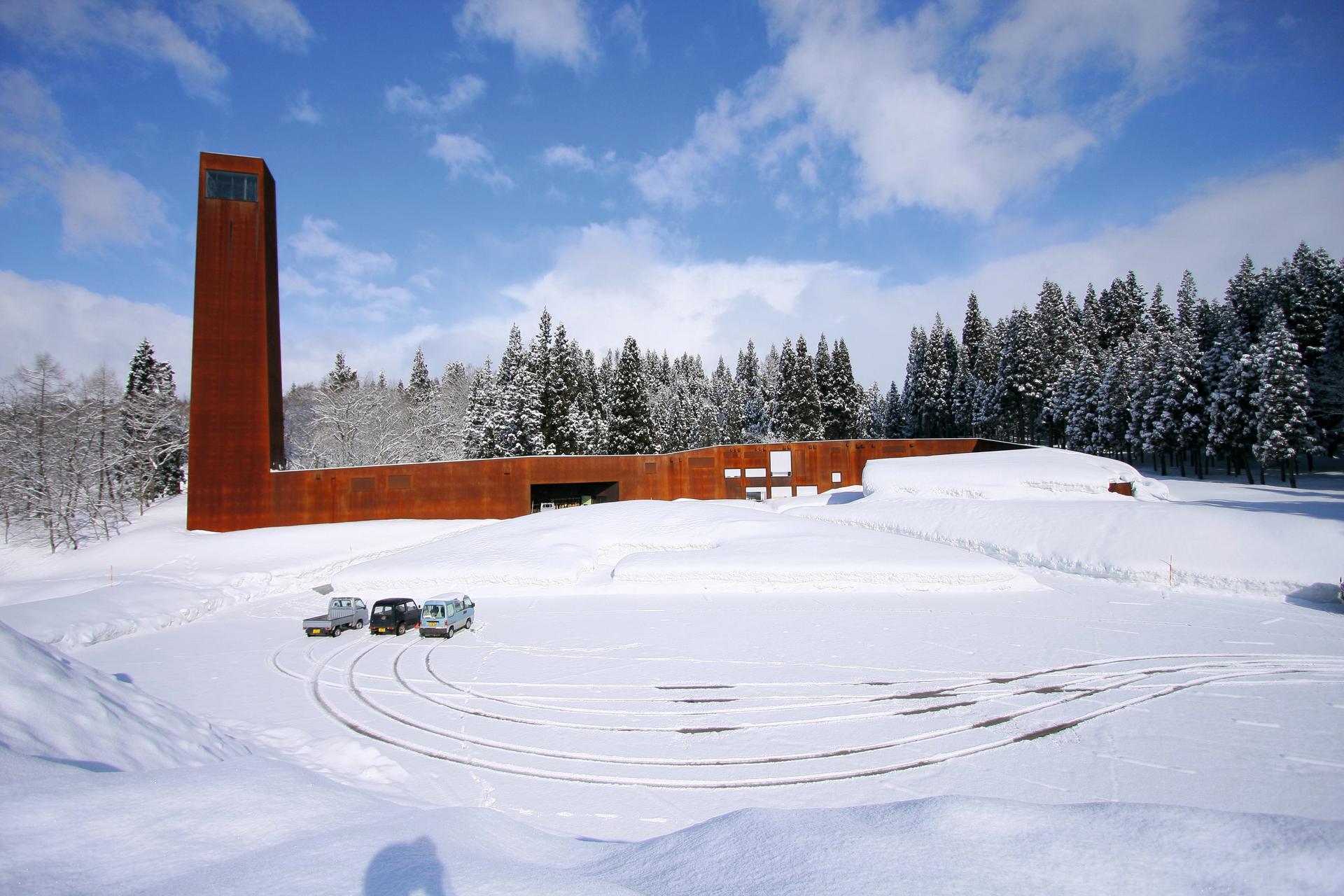 Muzeum Przyrodnicze Echigo-Matsunoyama, Matsunoyama, prefektura Niigata, Japonia, proj. Takaharu Tezuka + Yui, Tezuka Architects, 2003