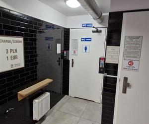 O. Tadeusz Rydzyk ma tak tanie toalety, że aż grzech nie skorzystać! Turyści mówią o jednym