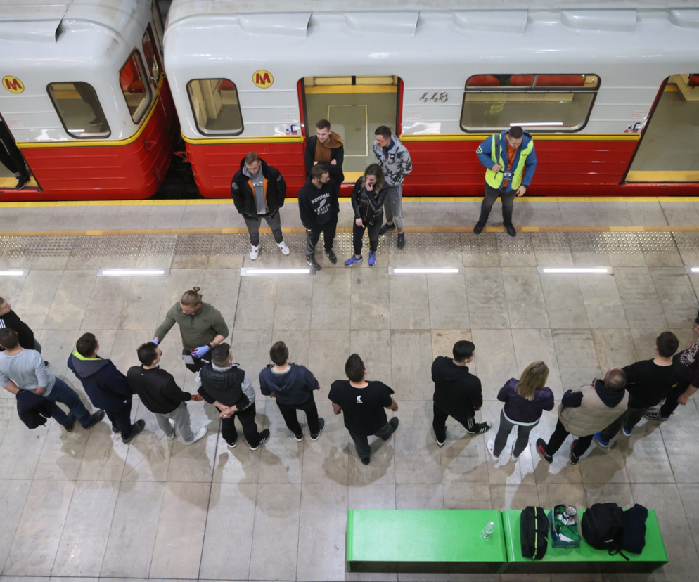 Ćwiczenia antyterrorystyczne w metrze w Warszawie. Tak przebiegała procedura