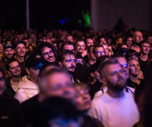 Trwa OFF Festival w Katowicach. Pierwszego dnia pogoda nie dopisała