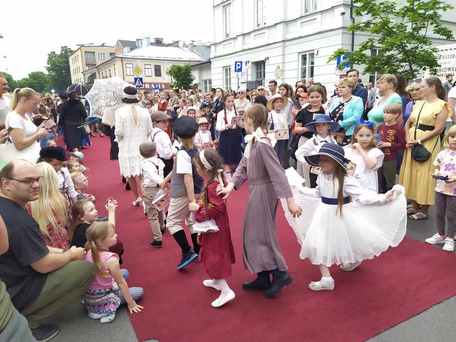 Siedlczanie mogli wsiąść w wehikuł czasu i zobaczyć ulicę Pułaskiego - Piękną sprzed stu lat