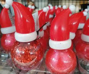 Kraków. W ostatnich dniach wakacji w sklepach już pojawiły się ozdoby bożonardozeniowe 