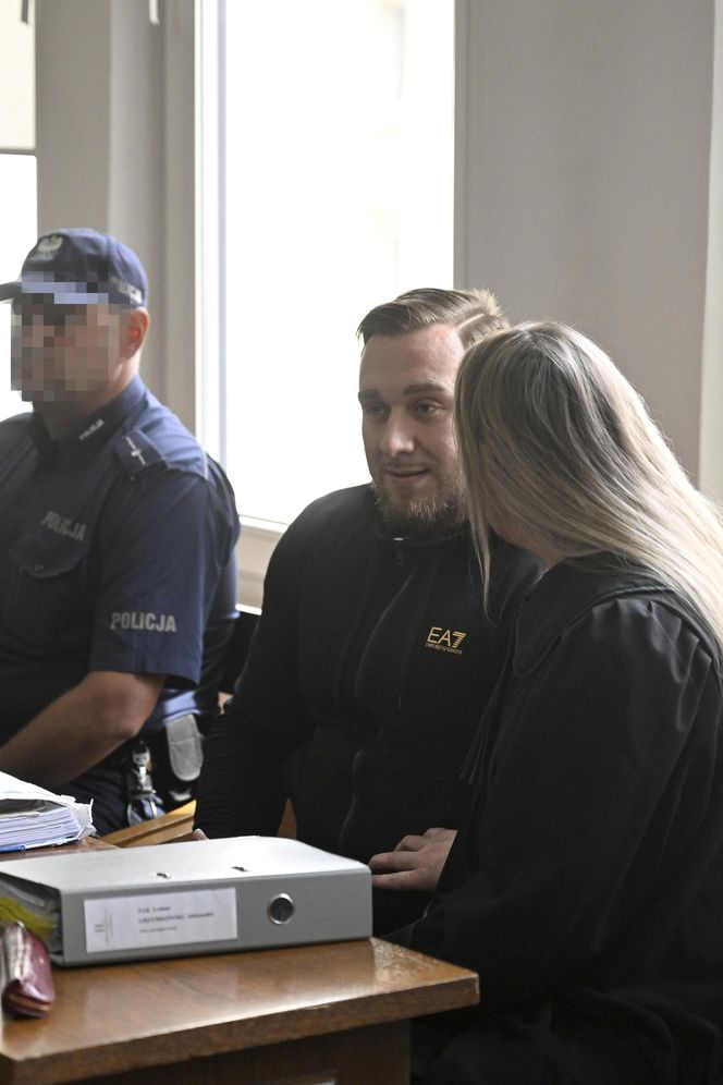 Łukasz Ż. stanął przed sądem. Przeprosił i częściowo przyznał siędo winy. Jego kolega: „Nie pomagałem Łukaszowi”