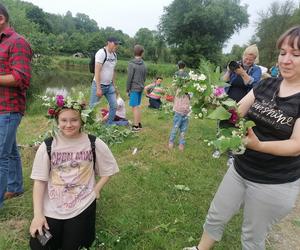 Tak wyglądała noc świętojańska w lubelskim skansenie! Wicie wianków i wrzucanie ich do wody [ZDJĘCIA]