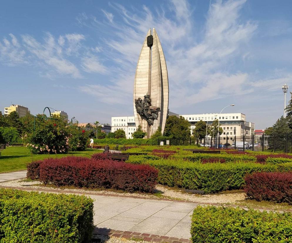 Mieszkańcy Rzeszowa bronią Pomnika Czynu Rewolucyjnego. Chcą zachować symbol miasta 