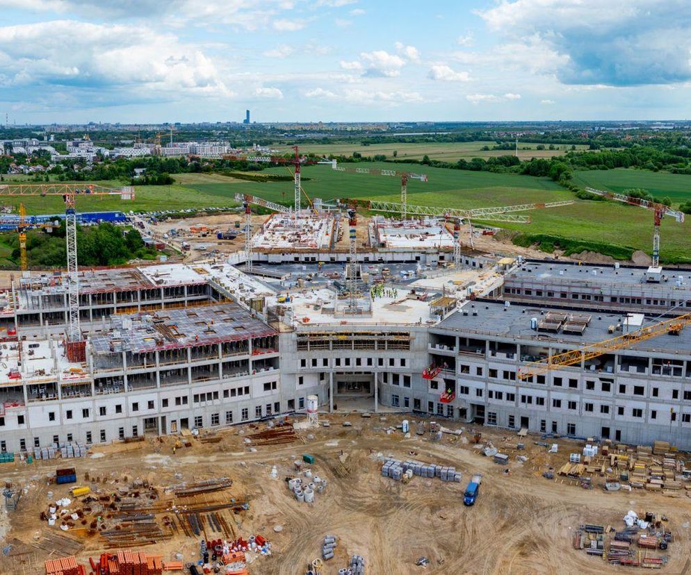 Dolnośląskie Centrum Onkologii we Wrocławiu - budowa