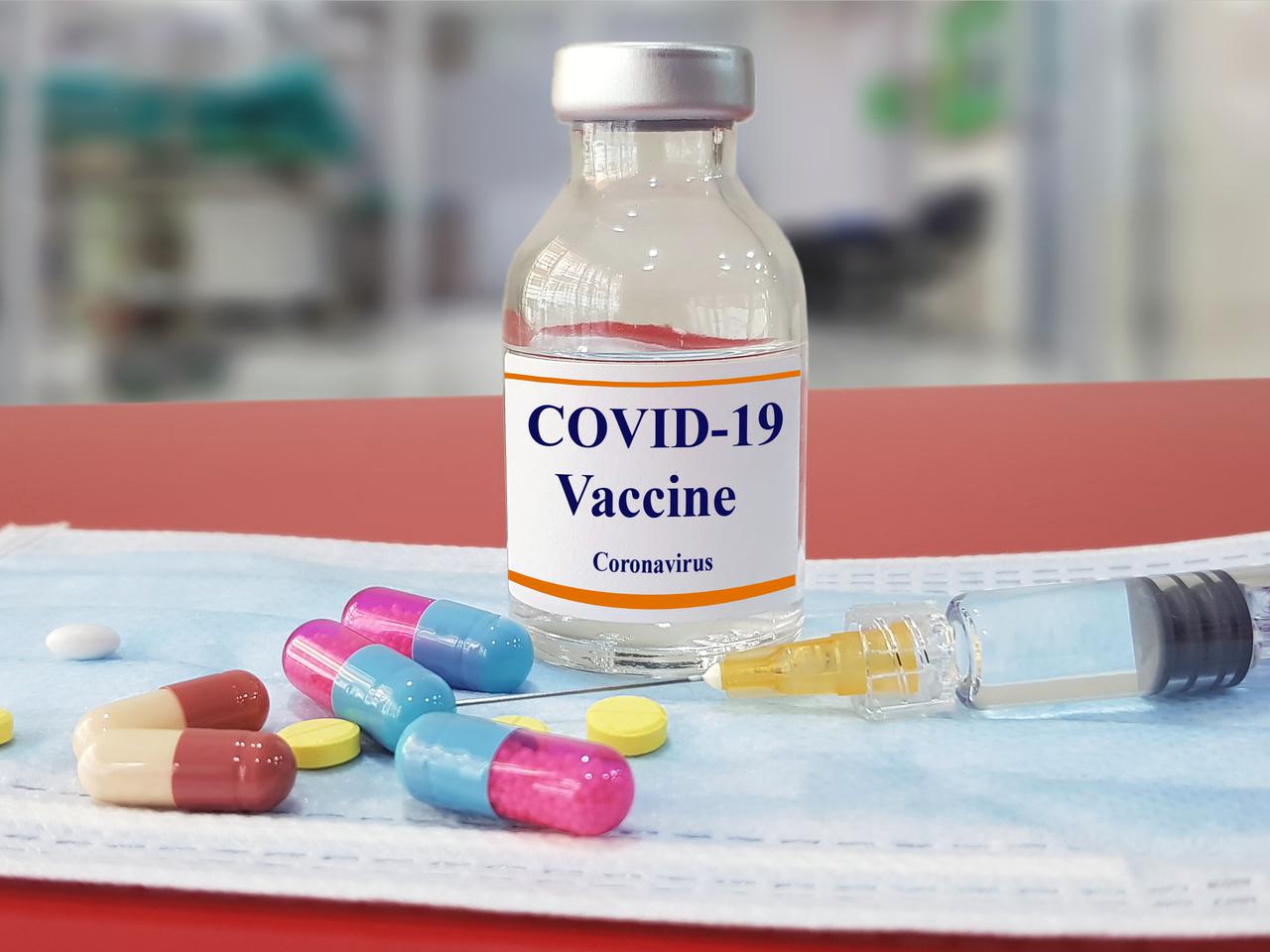 Czy szczepionka przeciw COVID będzie w Polsce obowiązkowa? Minister Szumowski wyjaśnia