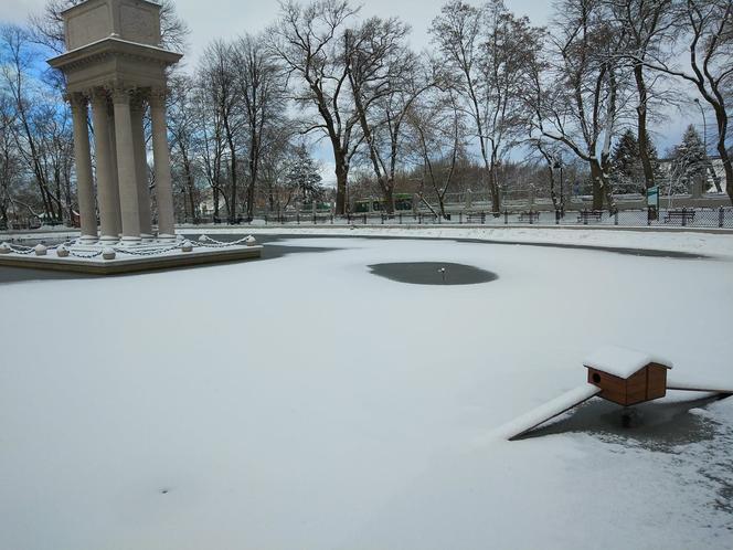 Śnieg zasypał Tarnów, teraz czas na mróz. Będzie PRZEŹLIWIE zimno