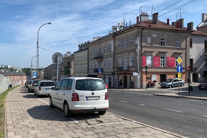 Lublin: Chodniki na Lubartowskiej przestaną straszyć [WIDEO]