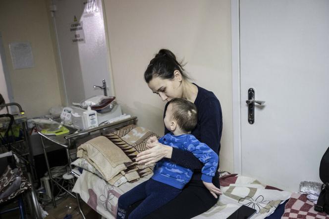 Tak żyją teraz dzieci na oddziale onkologicznym w Kijowie. Te zdjęcia łamią serca
