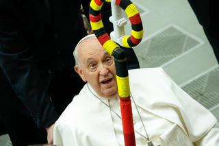 Szok! Papież Franciszek chciał porzucić sutannę! Oszołomiła go kobieta