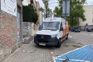 Problem z samochodami, potencjał w przestrzeni? 