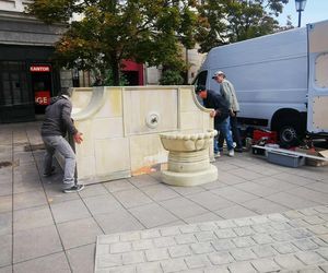 Lalka - scenografia w centrum Warszawy