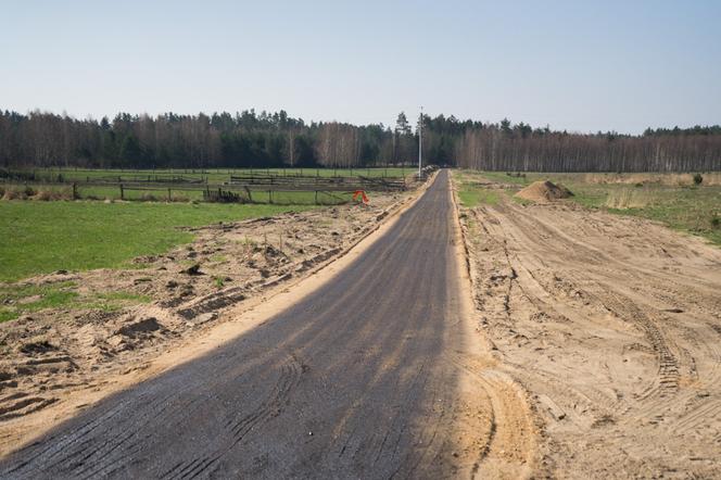 Mazurska Pętla Rowerowa nabiera kształtów! Zobacz postępy prac w okolicach Pisza [ZDJĘCIA]