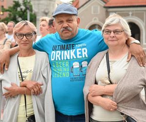Ruda Śląska tańczy jak dawniej. Międzypokoleniowa potańcówka na rynku porwała tłumy